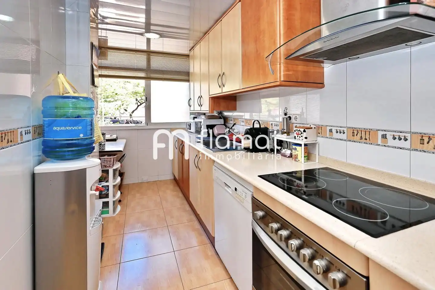 Küche von Wohnung zum Verkauf in Badalona mit Klimaanlage, Heizung und Balkon