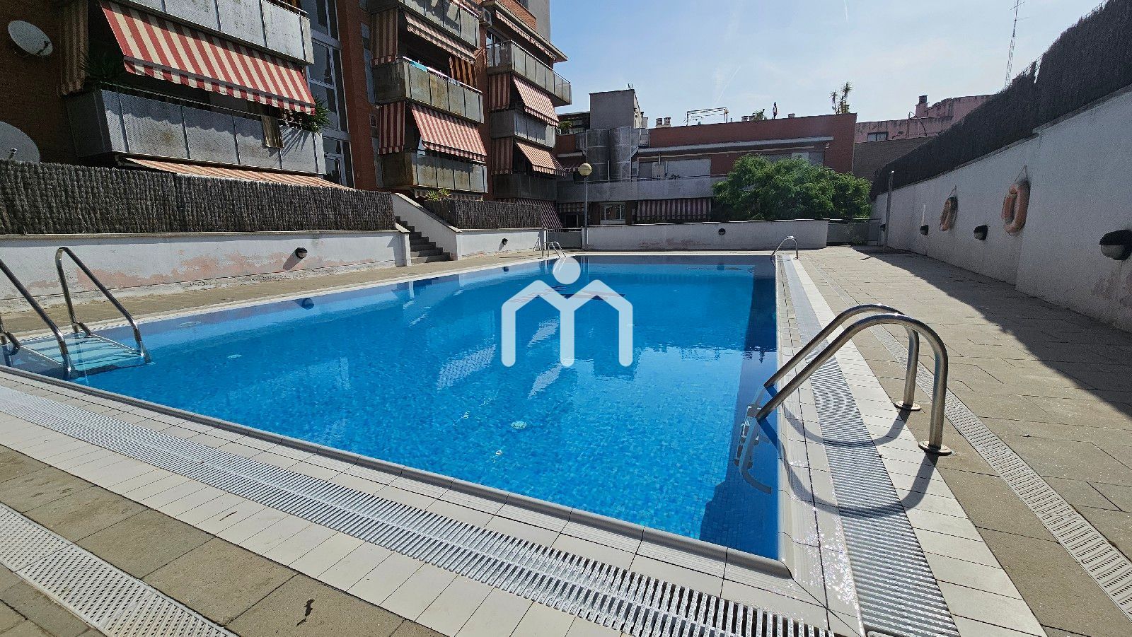 Swimming pool of Flat for sale in Badalona  with Air Conditioner, Heating and Terrace