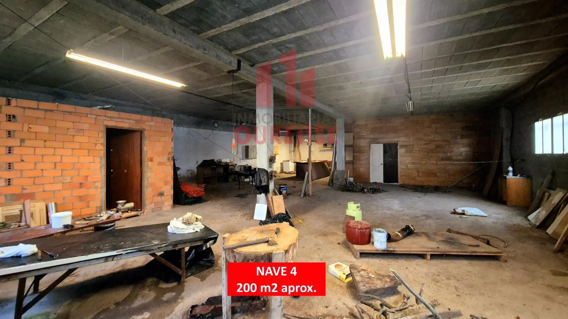 Industrial buildings for sale in Amoeiro
