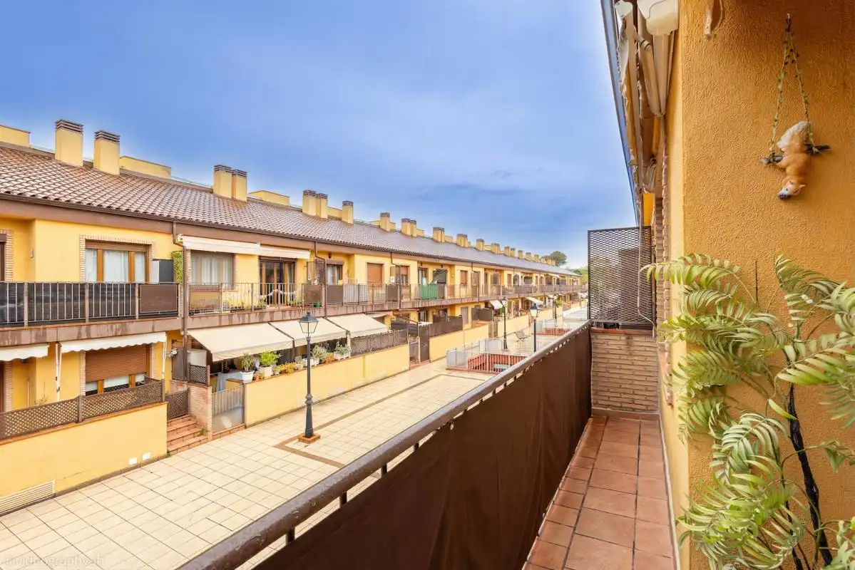 Terraza de Piso en venta en Villalbilla con Aire acondicionado, Calefacción y Jardín privado