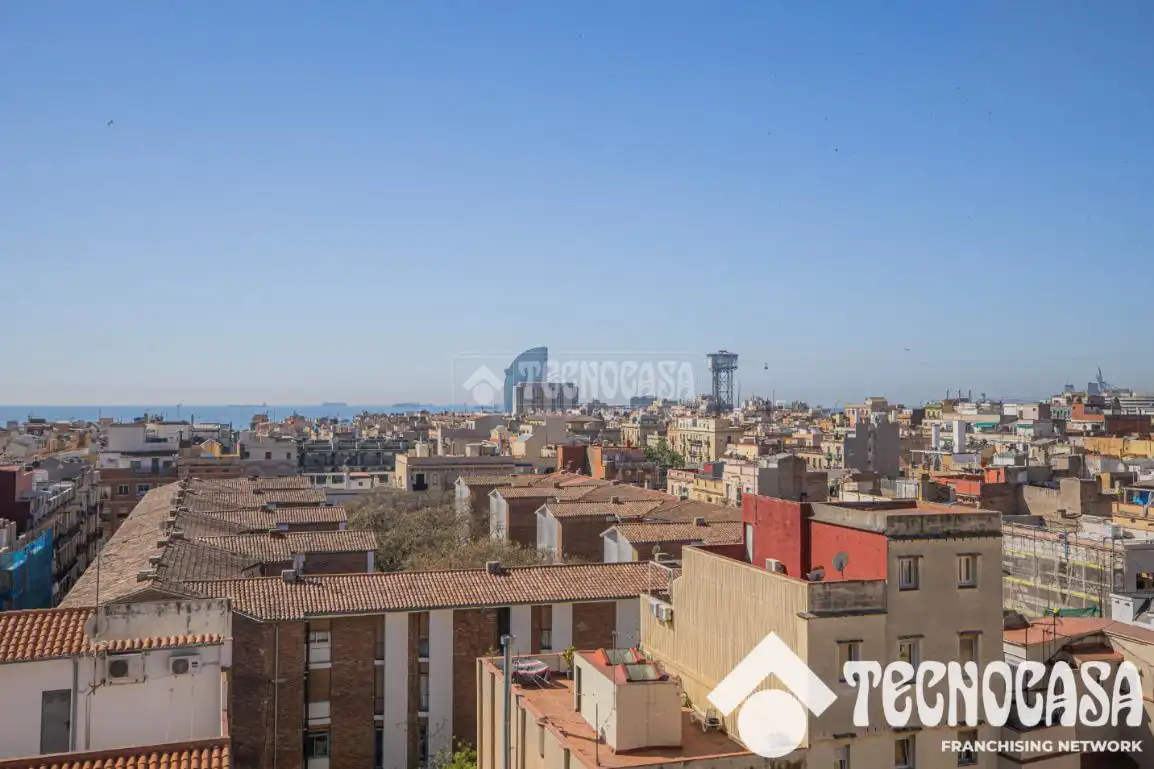 Vista exterior de Pis en venda en Barcelona amb Aire condicionat