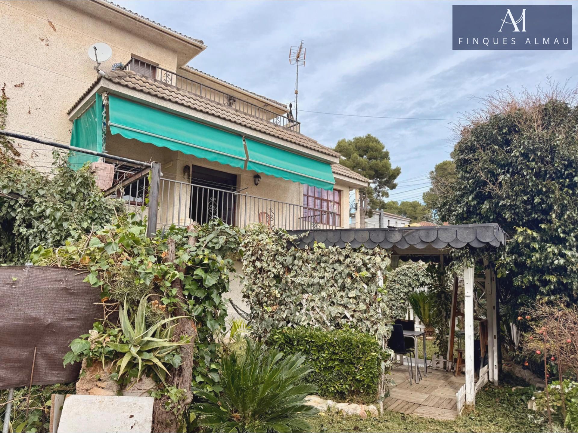 Single-family semi-detached for sale in Carrer PETUNIA, Costa Cunit - Els Jardins - Els Rosers