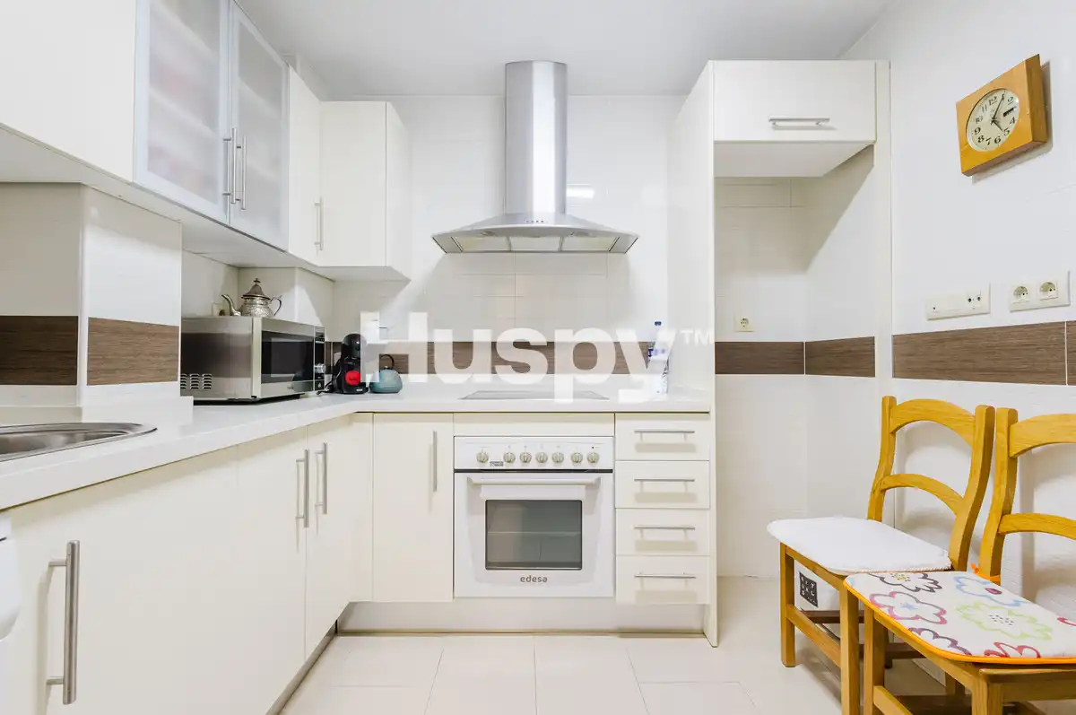 Piso con balcón en venta en Avenida Salvador Dalí, imagen 9