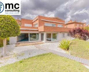 Exterior view of House or chalet for sale in Sant Vicenç de Montalt  with Heating, Terrace and Storage room