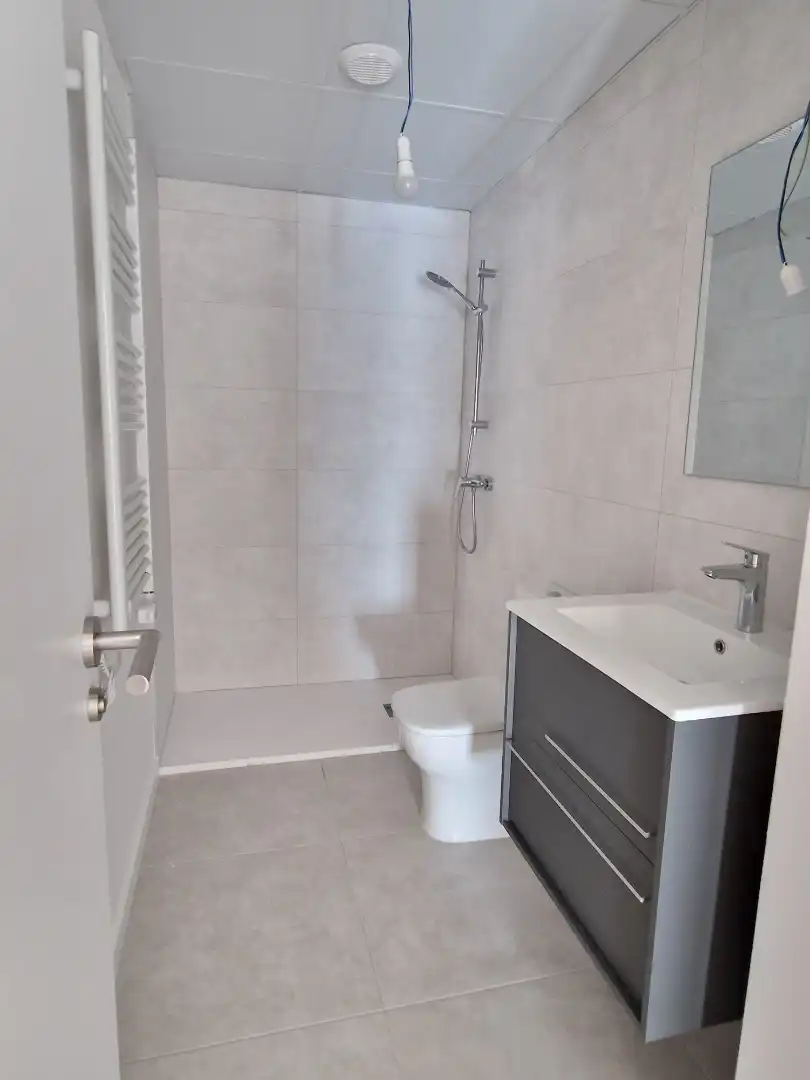 Bany de Pis en venda en Zaragoza amb Aire condicionat, Parquet i Terrassa