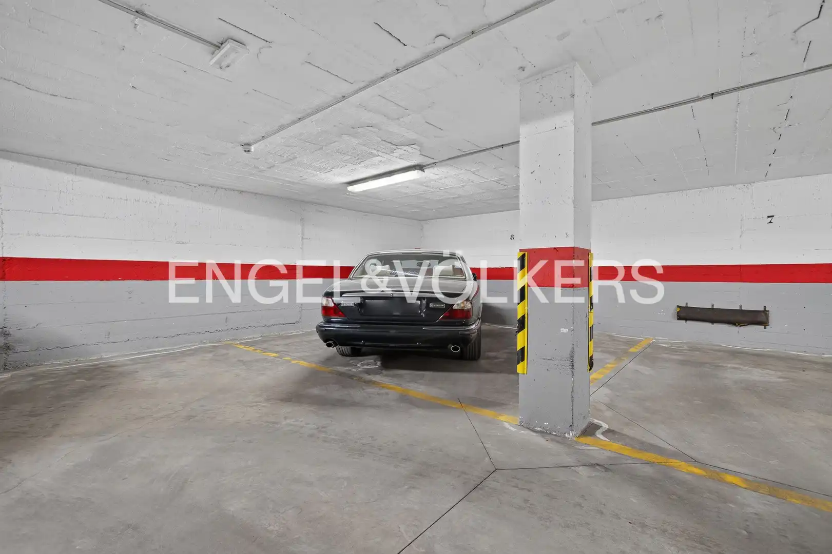 Parking de Piso en venta en Sevilla con Aire acondicionado, Calefacción y Parquet