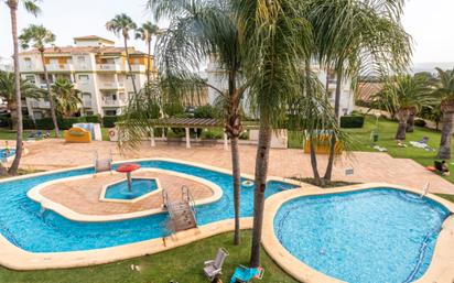 Piscina de Apartament en venda en Dénia amb Aire condicionat, Calefacció i Jardí privat