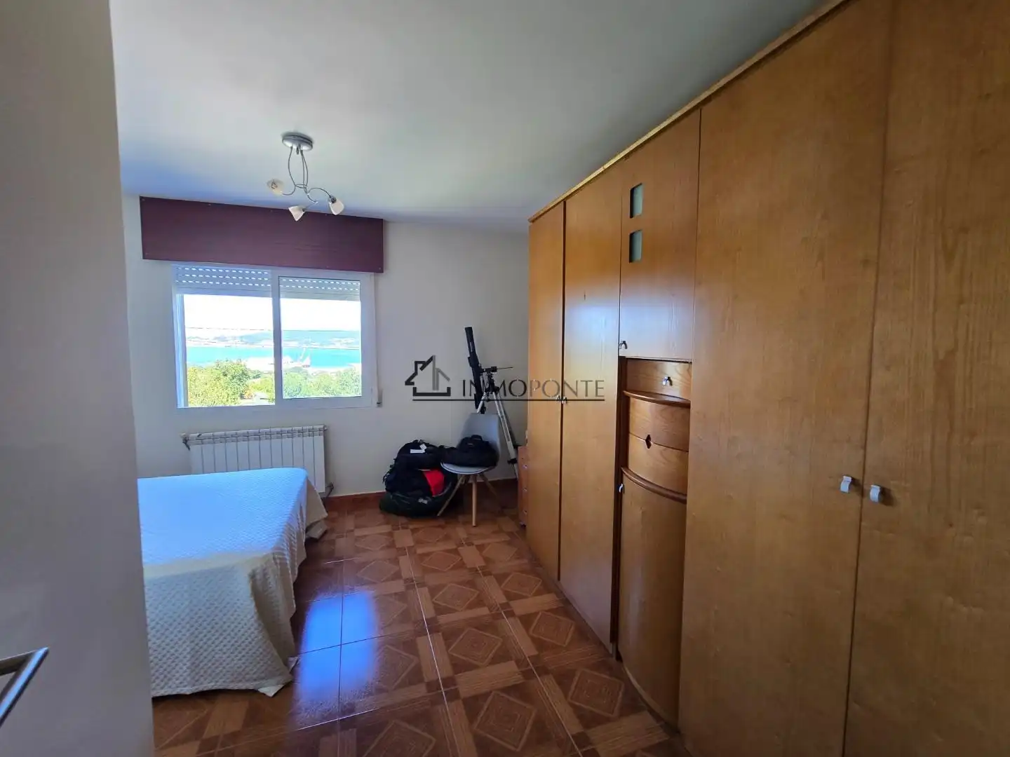 Habitación de Casa o chalet en venta en Pontevedra Capital  con Calefacción, Jardín privado y Terraza