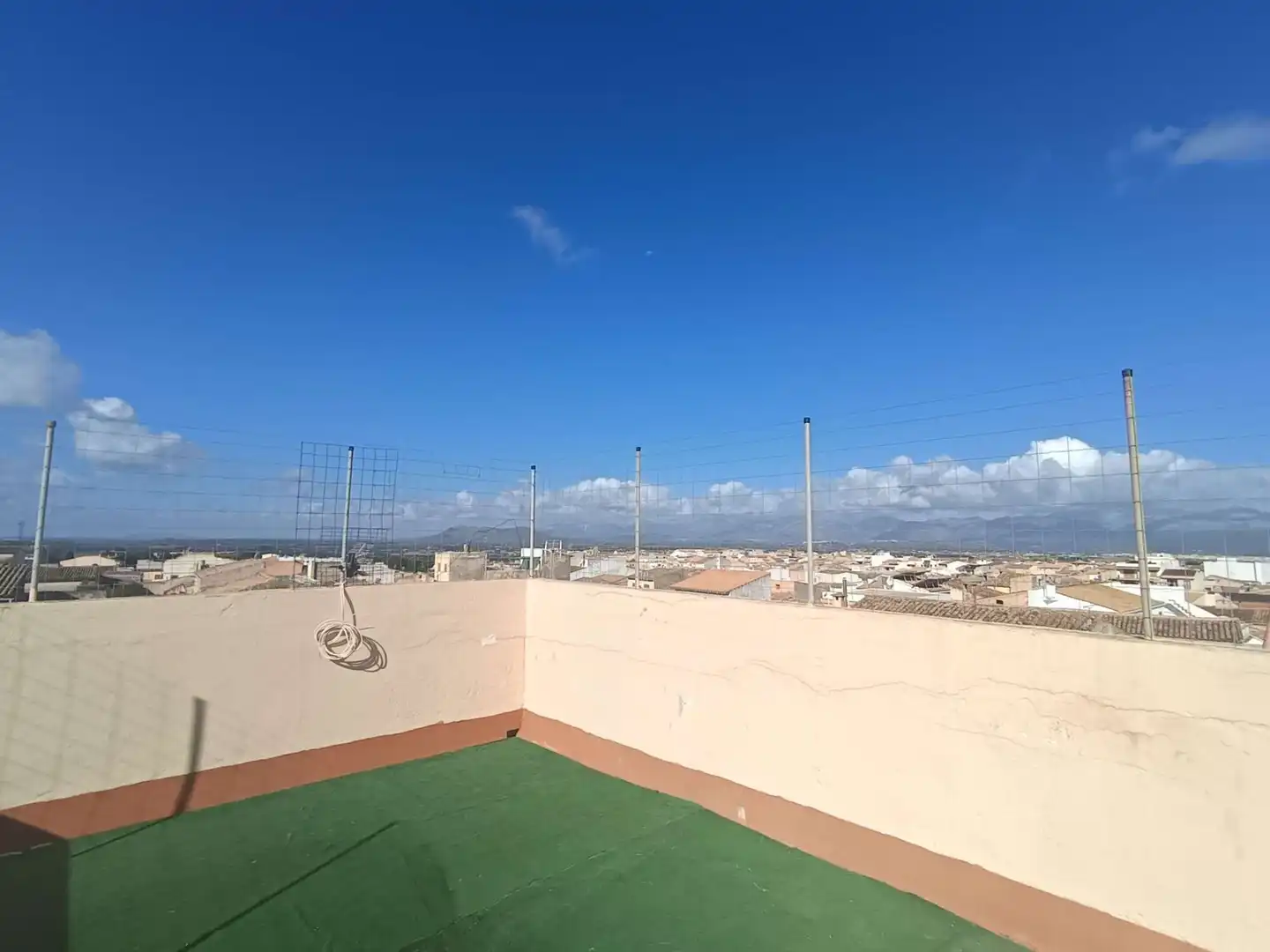 Vista exterior de Casa o xalet en venda en Muro amb Terrassa i Balcó
