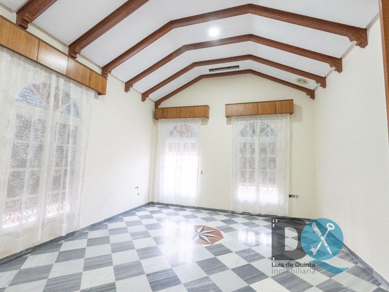 Casa o xalet en venda en Utrera amb Aire condicionat, Jardí privat i Terrassa