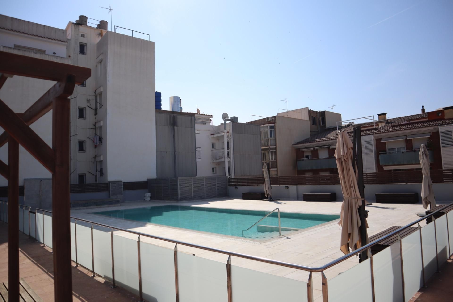 Piscina de Dúplex en venda en Calella amb Aire condicionat, Calefacció i Terrassa