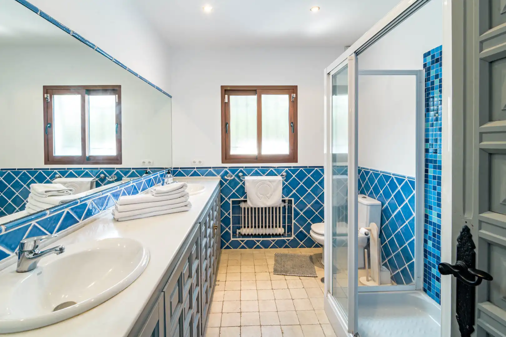 Bany de Casa o xalet de lloguer en Marbella amb Aire condicionat, Jardí privat i Parquet