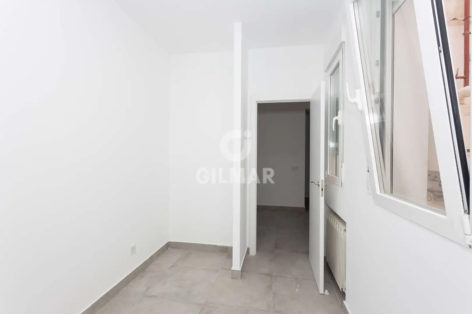 Ground floor for sale in Madrid  with Heating and Balcony