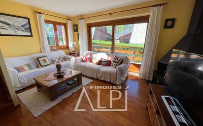 Living room of Single-family semi-detached for sale in Fontanals de Cerdanya  with Terrace and Balcony