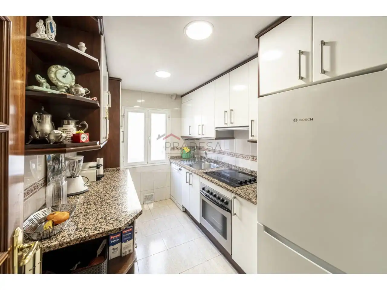 Cocina de Piso en venta en Madrid con Calefacción, Parquet y Terraza