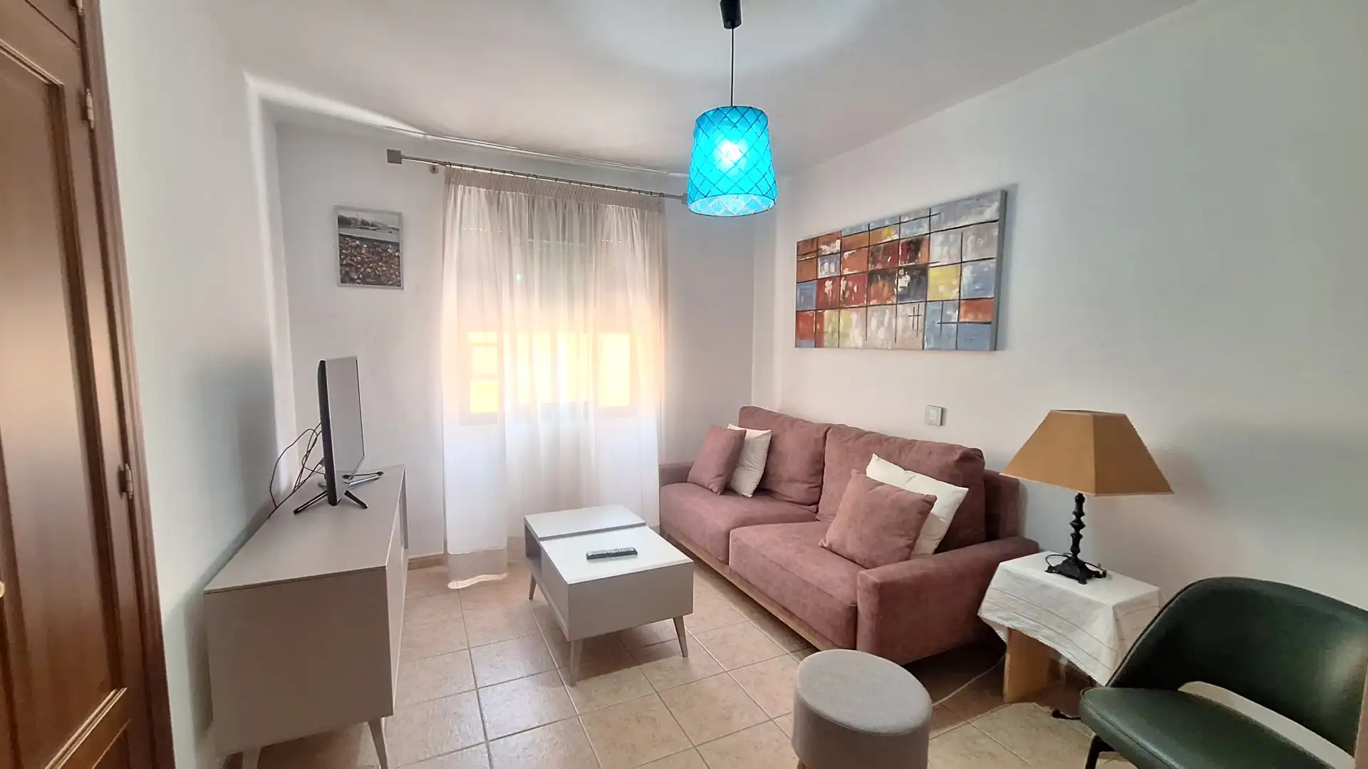 Sala d'estar de Casa adosada en venda en Estepona amb Terrassa