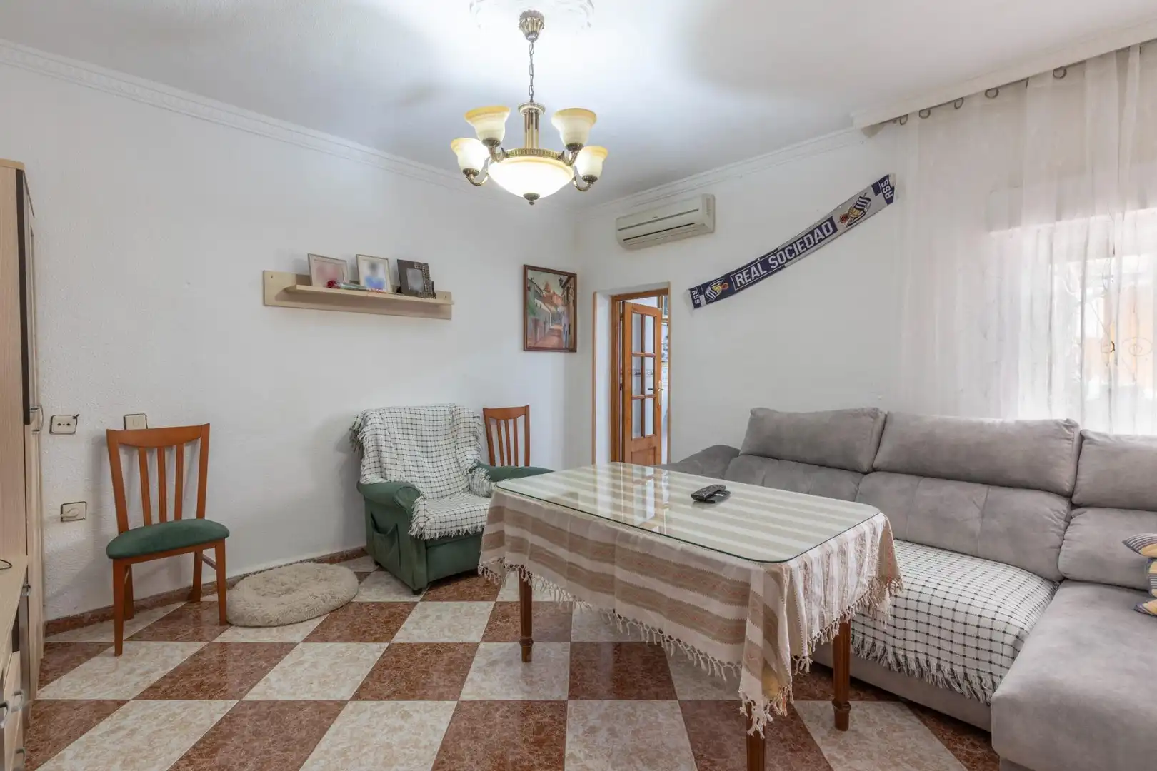 Sala d'estar de Casa o xalet en venda en La Zubia amb Terrassa