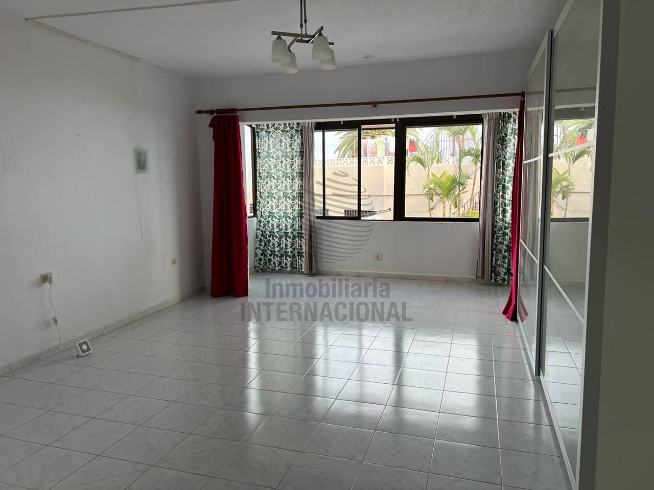 Vista exterior de Estudi en venda en Los Realejos amb Balcó