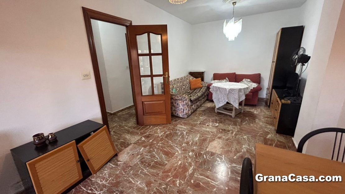 Sala d'estar de Pis per a compartir en  Granada Capital amb Calefacció, Terrassa i Moblat