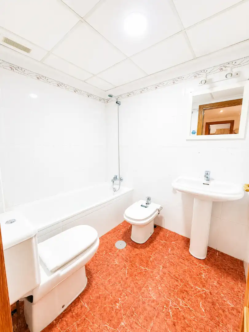 Baño de Piso en venta en Alcantarilla con Aire acondicionado, Calefacción y Trastero