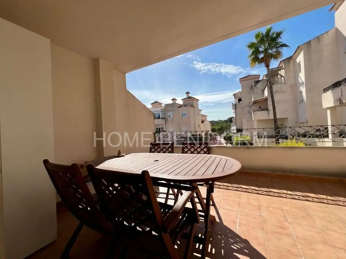 Vista exterior de Piso en venta en La Nucia con Terraza, Trastero y Piscina comunitaria