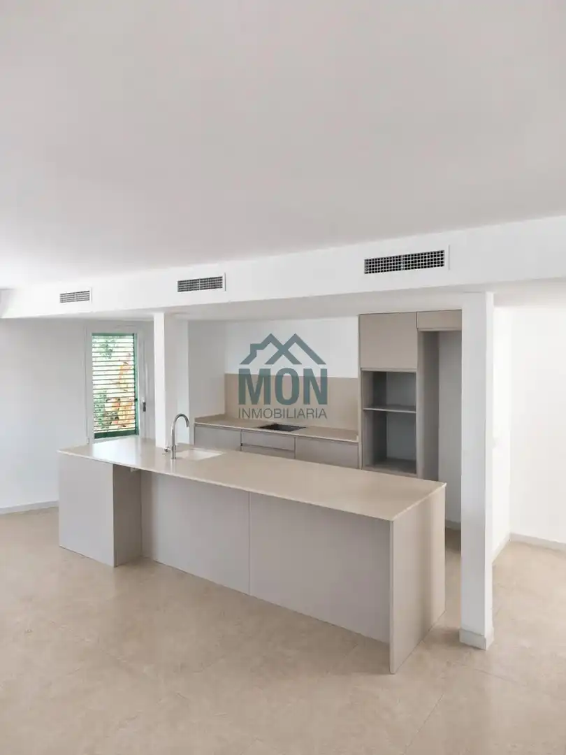 Casa aparellada amb terrassa en venda a Rosa, imagen 10