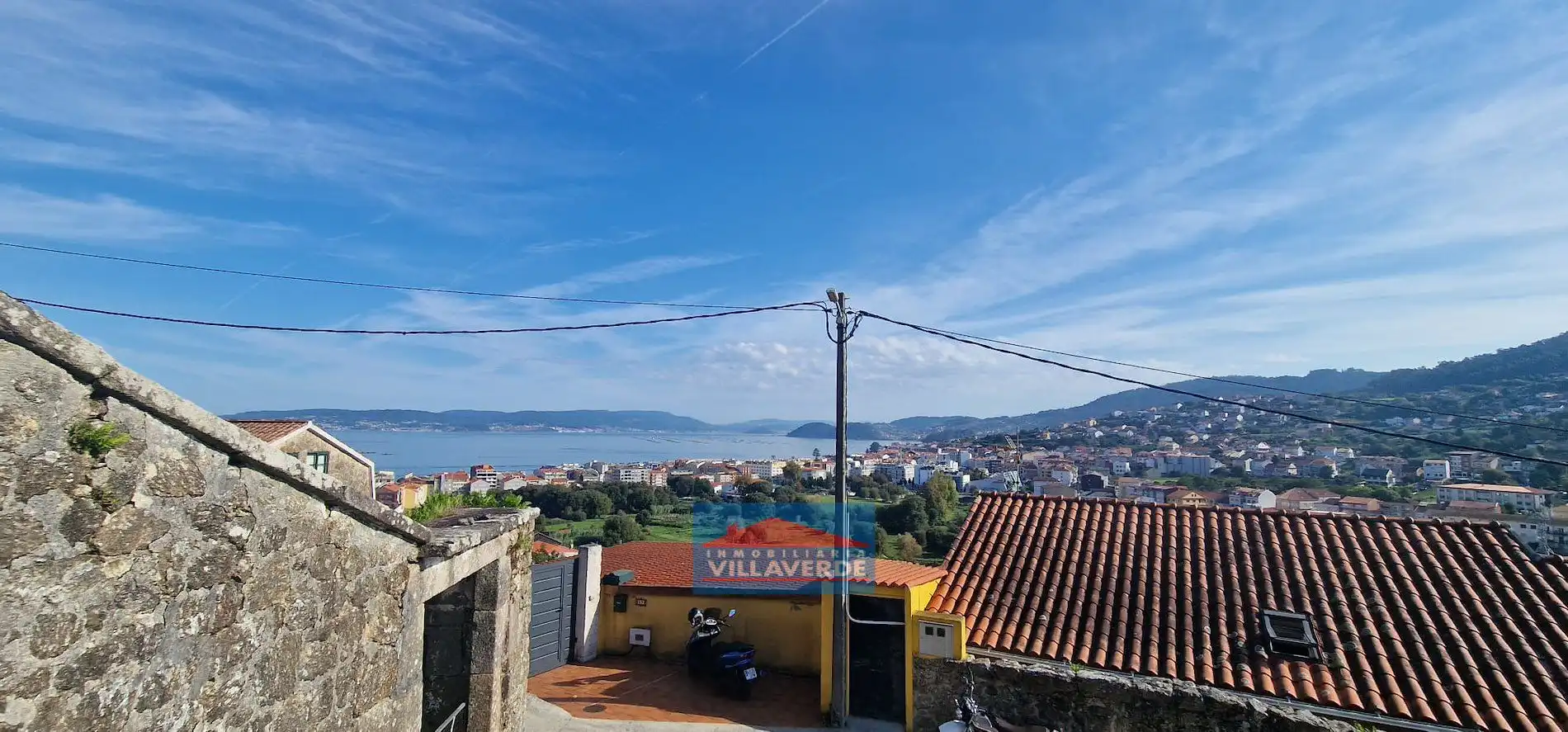 Vista exterior de Casa adosada en venda en Bueu