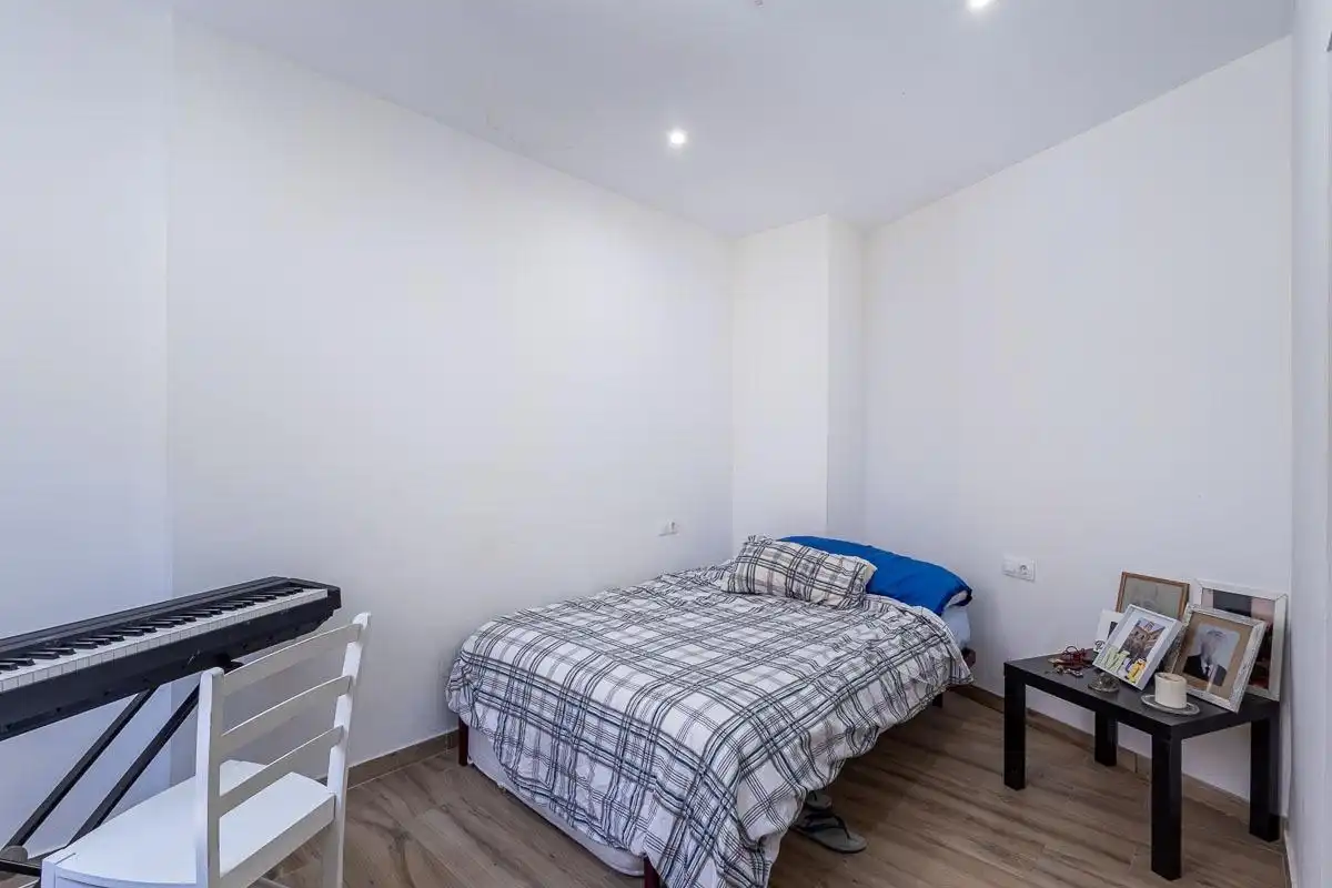 Dormitori de Àtic en venda en Granada amb Aire condicionat, Terrassa i Forn