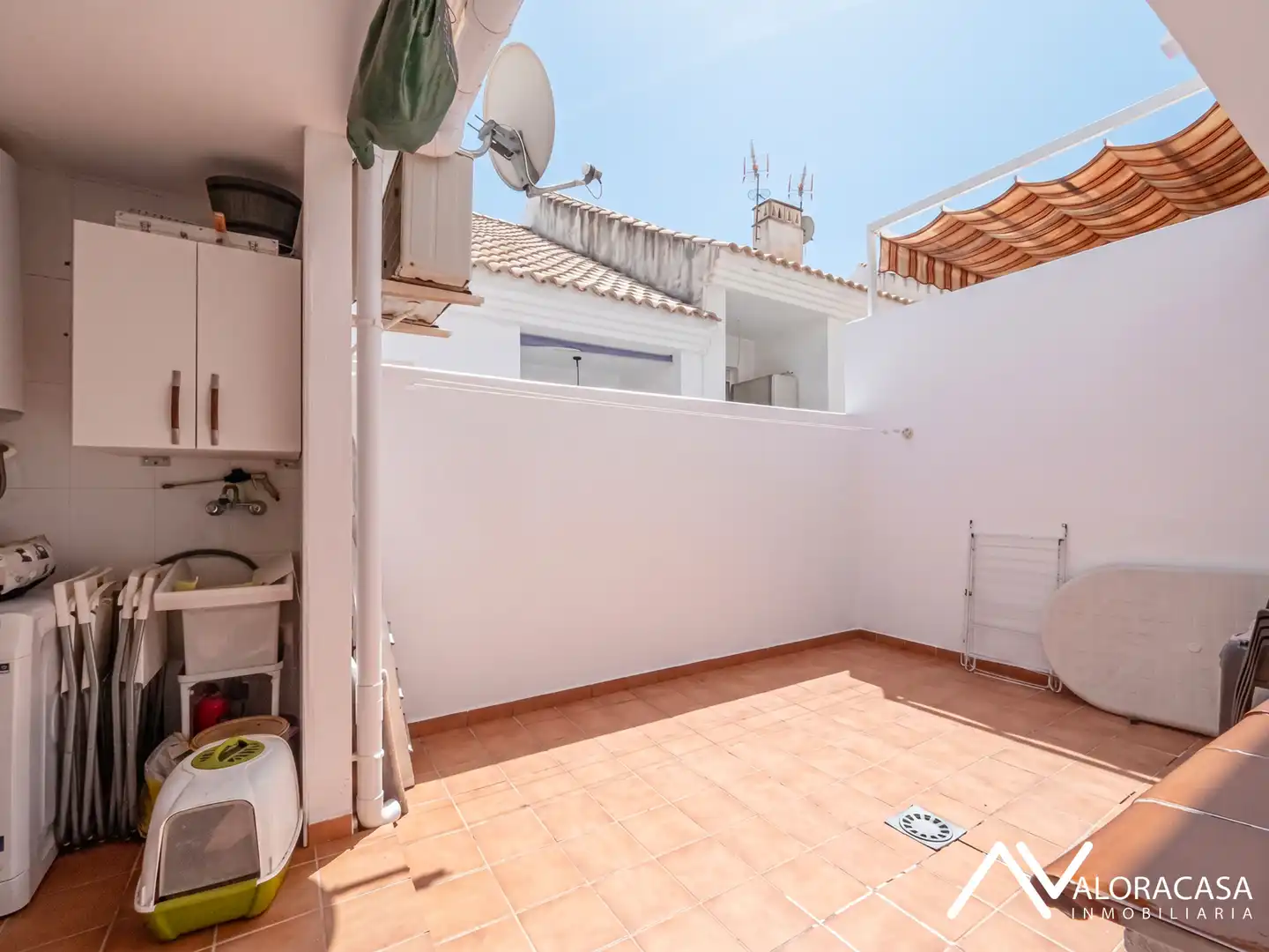 Terrasse von Einfamilien-Reihenhaus zum Verkauf in Cártama mit Möbliert