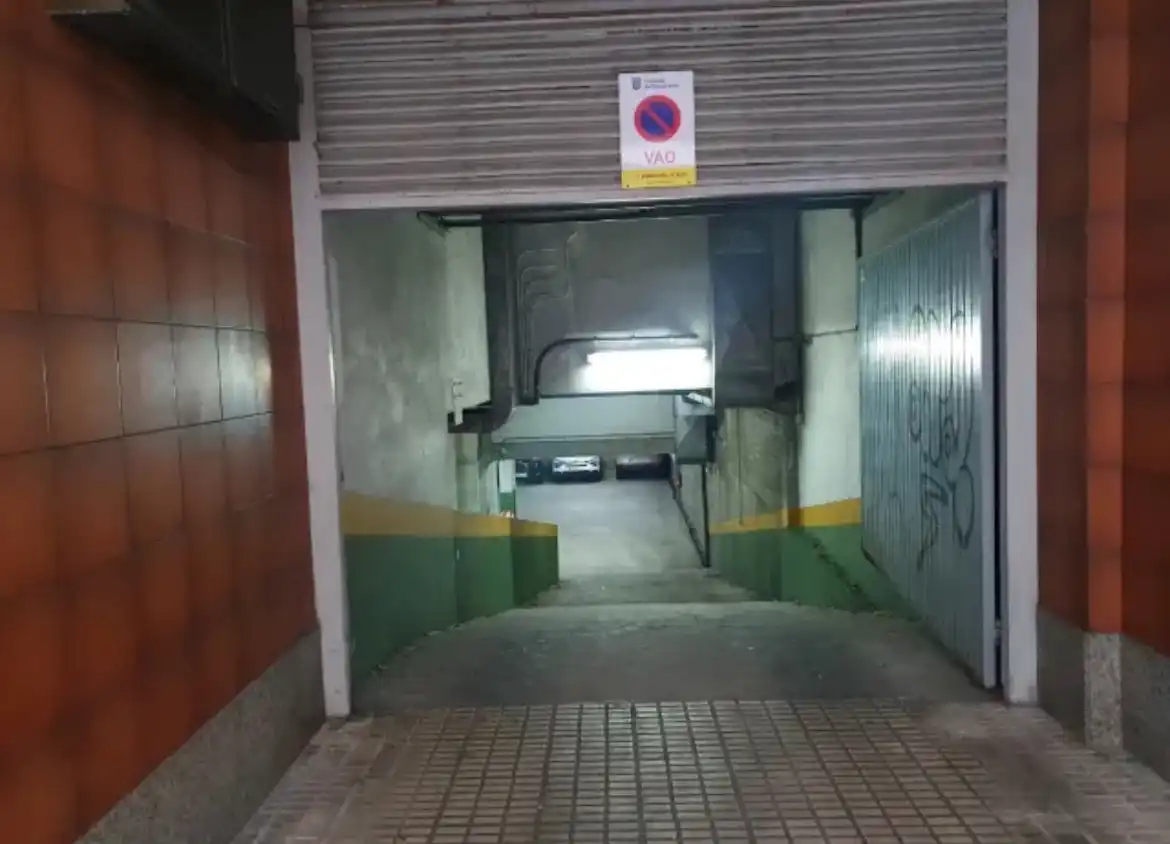 Einzelparkplatz zum Verkauf in Rúa Álvaro Cunqueiro, imagen 2