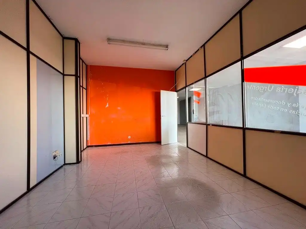Nave industrial en venta en Santiago de Compostela 