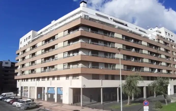 Pis amb terrassa en venda a Lasesarre