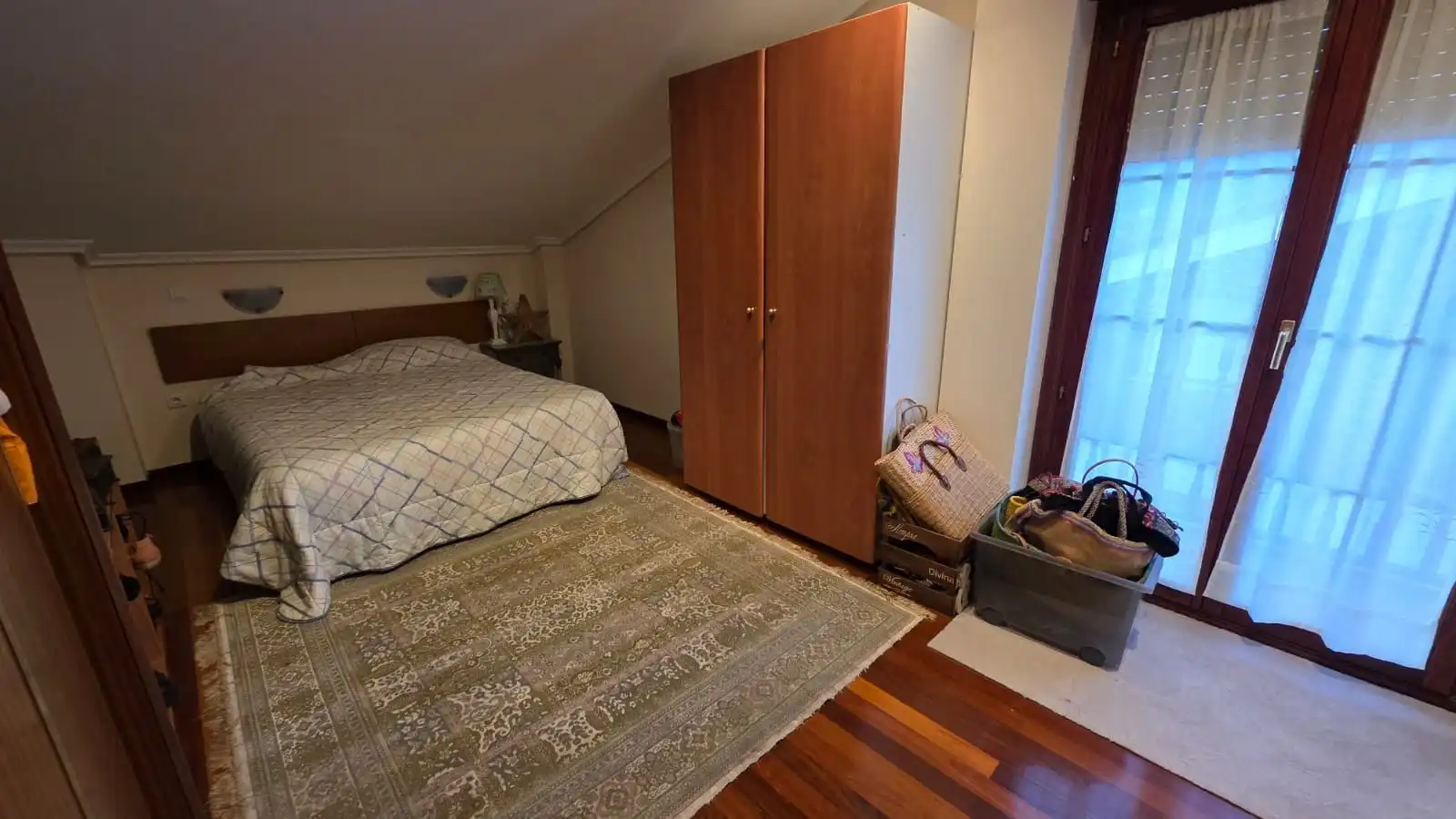 Dormitori de Casa o xalet en venda en Castro-Urdiales amb Calefacció, Jardí privat i Terrassa
