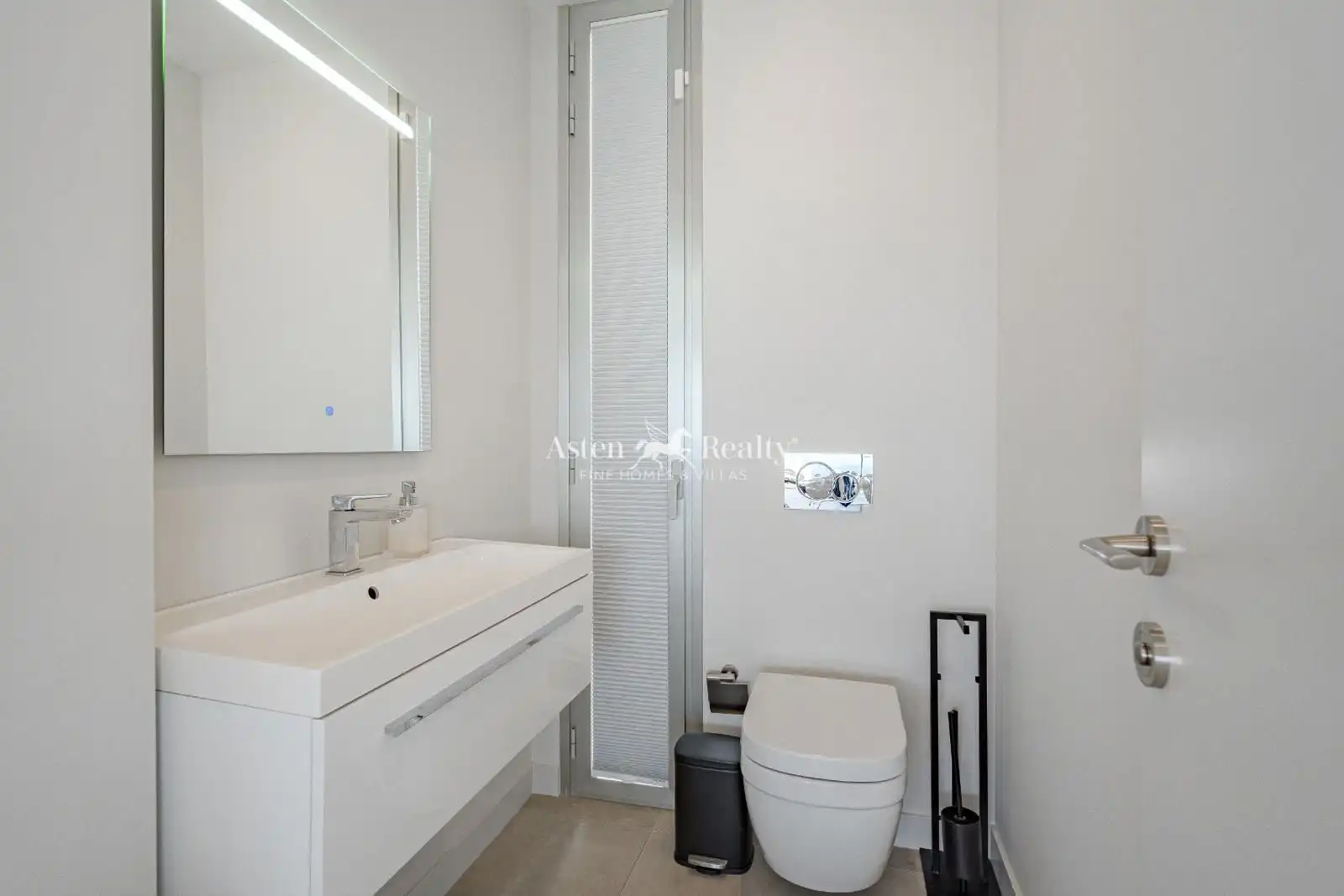 Bathroom of Houses for sale in Adeje  with Air Conditioner, Terrace and Swimming Pool