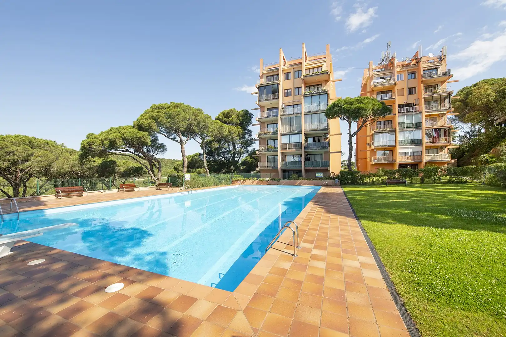Piscina de Pis en venda en Castell d'Aro, Platja d'Aro i s'Agaró amb Terrassa i Piscina
