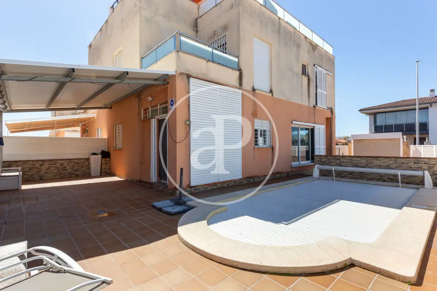 Vista exterior de Casa adosada en venta en Burriana / Borriana con Aire acondicionado, Calefacción y Jardín privado