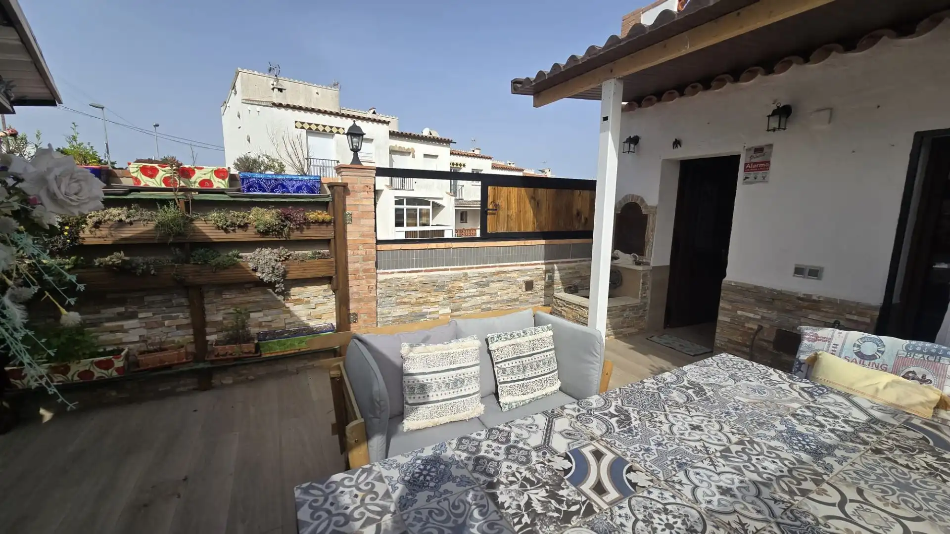 Terrassa de Casa adosada en venda en Roses amb Aire condicionat, Jardí privat i Terrassa