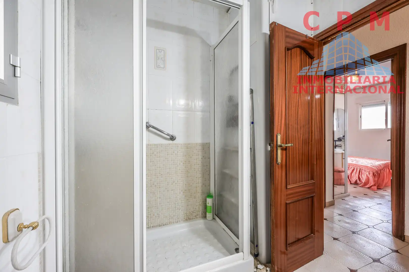 Baño de Piso en venta en Parla con Aire acondicionado, Calefacción y Horno