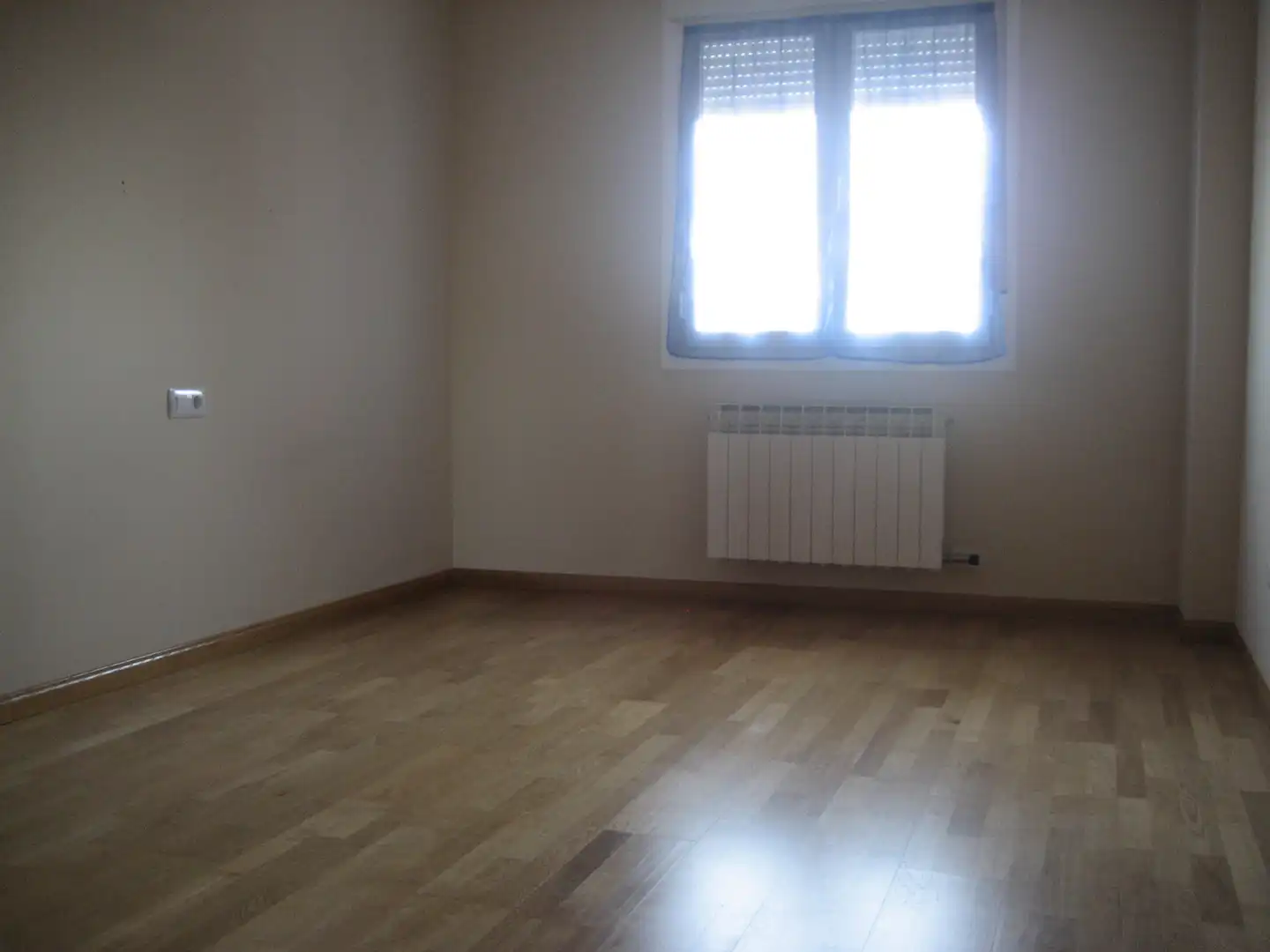 Habitación de Casa adosada en venta en Lardero con Calefacción y Terraza