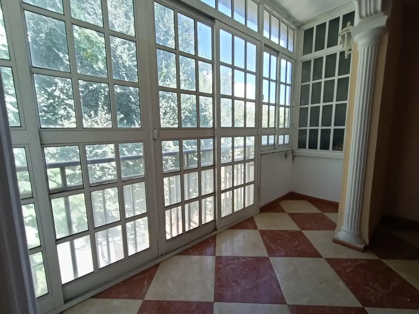 Piso en venta en Sevilla con Balcón
