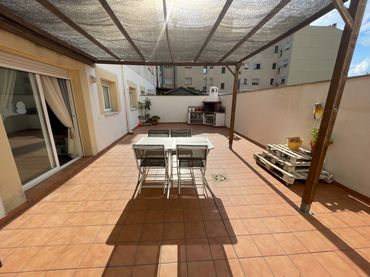 Flat with pool for sale in Camí de Reus