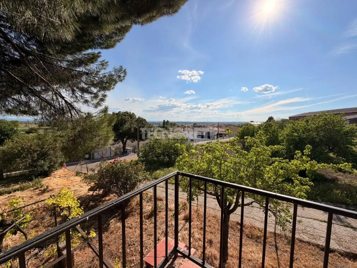 Vista exterior de Casa o chalet en venta en Cebolla con Calefacción, Jardín privado y Balcón