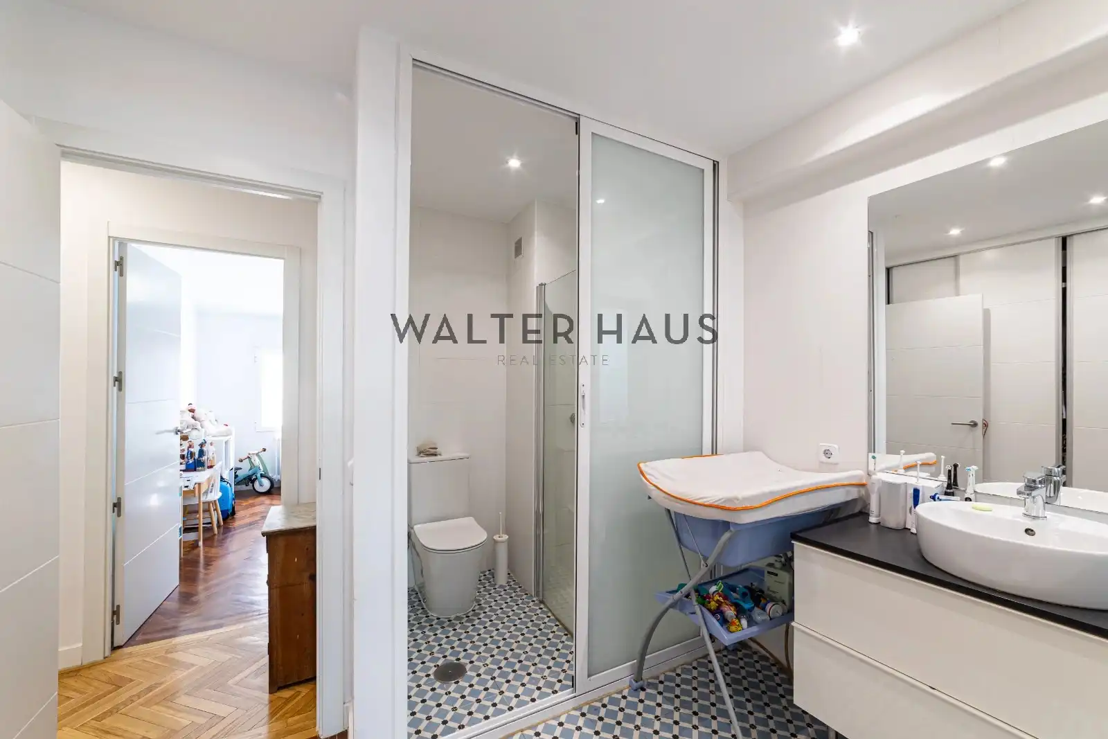 Baño de Dúplex en venta en Madrid con Aire acondicionado, Calefacción y Horno