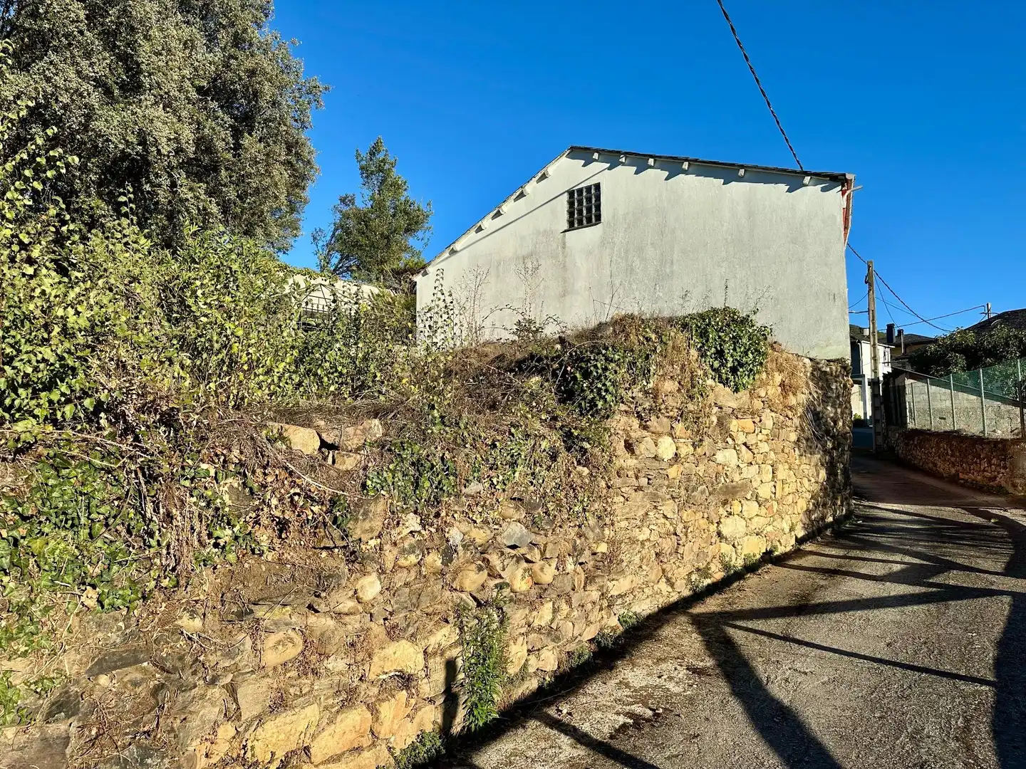 Außenansicht von Country house zum Verkauf in Carucedo mit Heizung, Privatgarten und Abstellraum