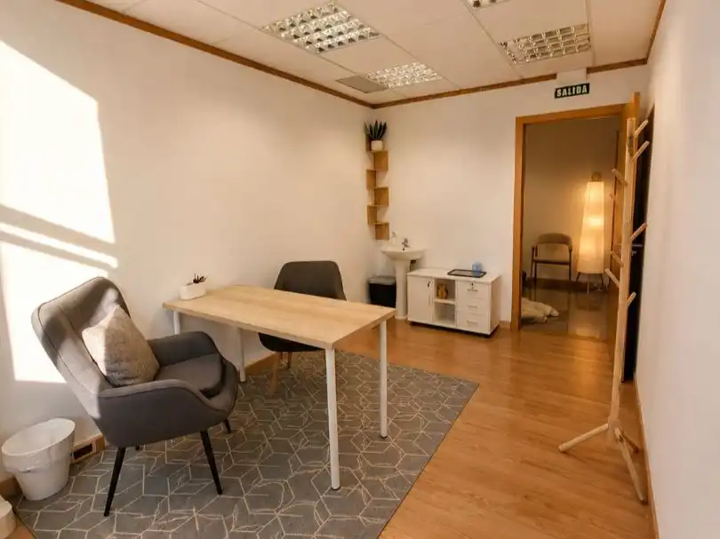 Oficina de alquiler en Ansoáin / Antsoain con Aire acondicionado y Calefacción