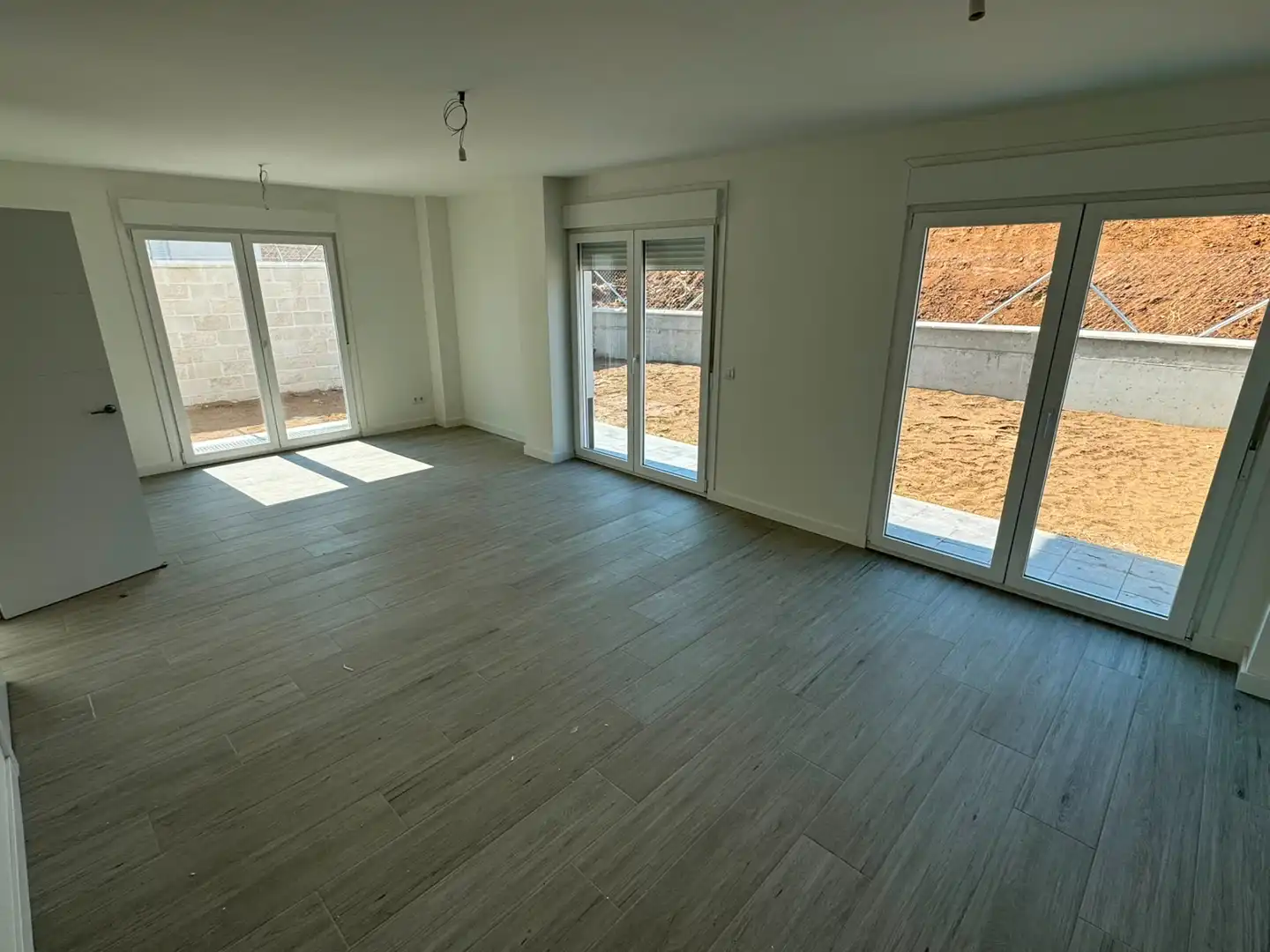 Sala d'estar de Casa o xalet en venda en Villares de la Reina amb Aire condicionat, Calefacció i Jardí privat