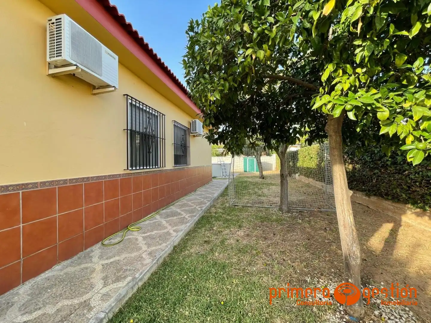 Chalet con piscina en venta en Carmona, imagen 11