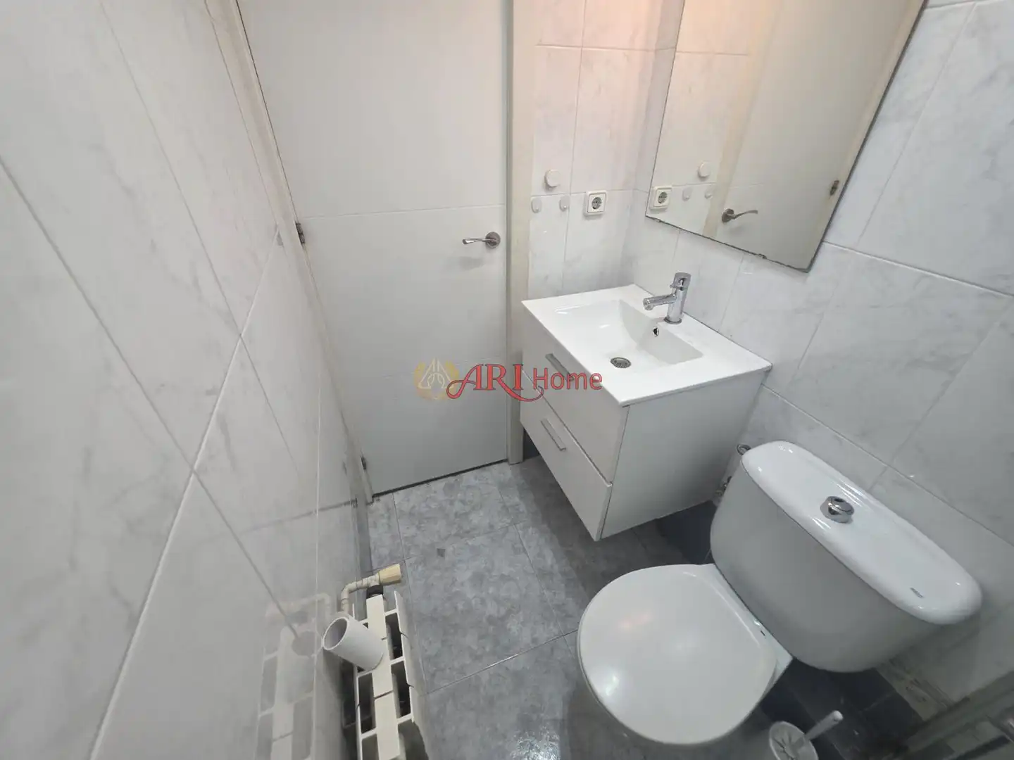Bathroom of Flat for sale in Madrid  with Air Conditioner, Heating and Parquet flooring