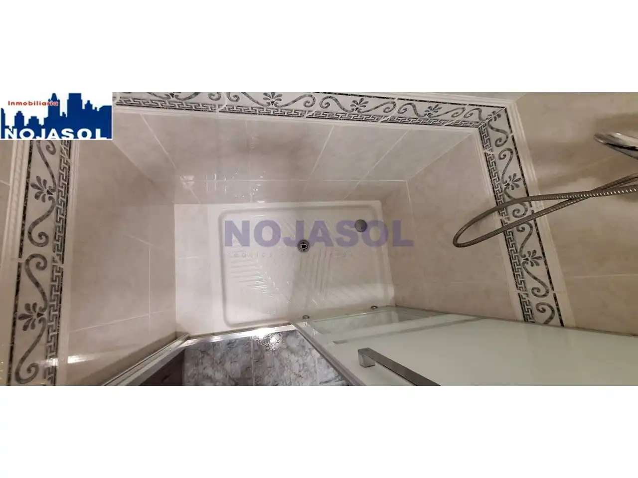 Baño de Apartamento de alquiler en Noja con Calefacción, Terraza y Amueblado