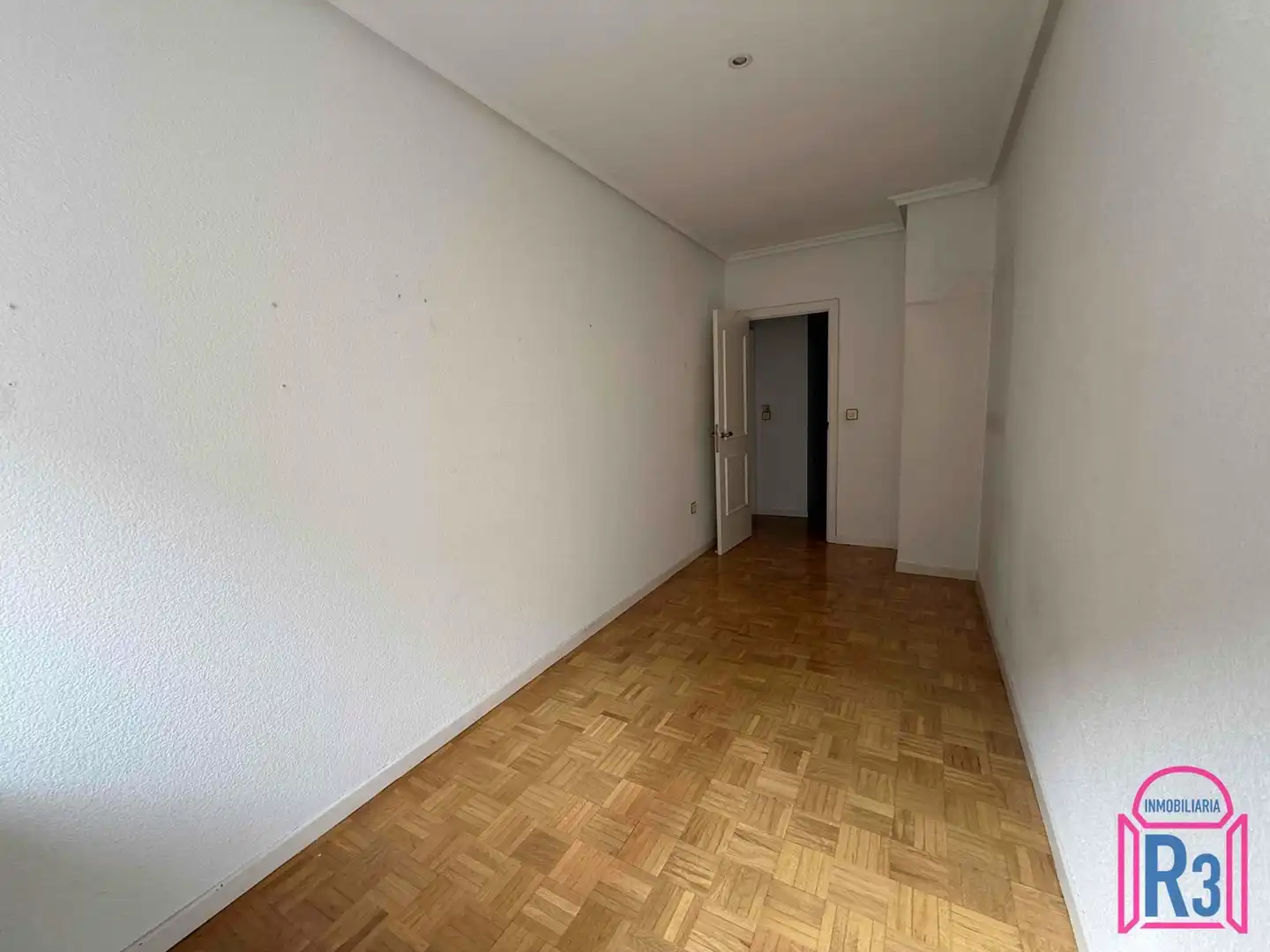 Habitación de Apartamento en venta en León Capital  con Calefacción